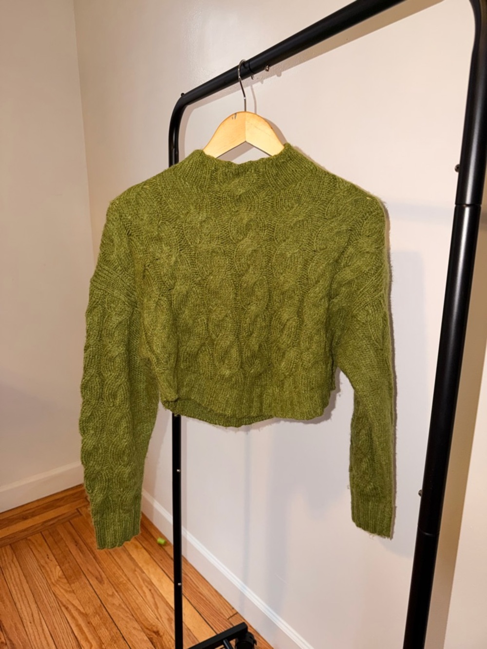 Cropped Olive Cable-Knit Turtleneck Sweater - Women
